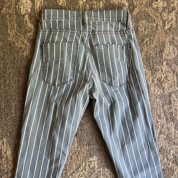 James Jeans Twiggy Ankle Jeans in Bengal Stripes - Picture 8 of 11